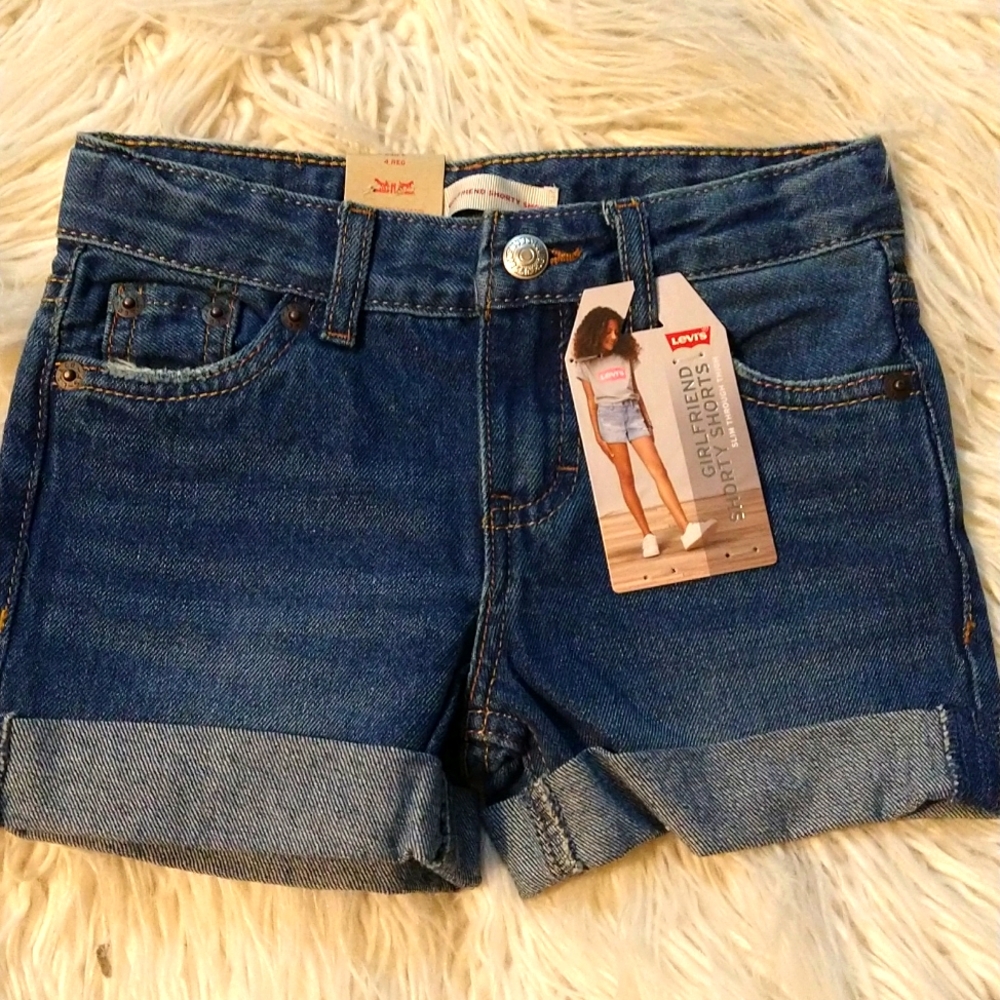 Levi Girlfriend Shorty Shorts New